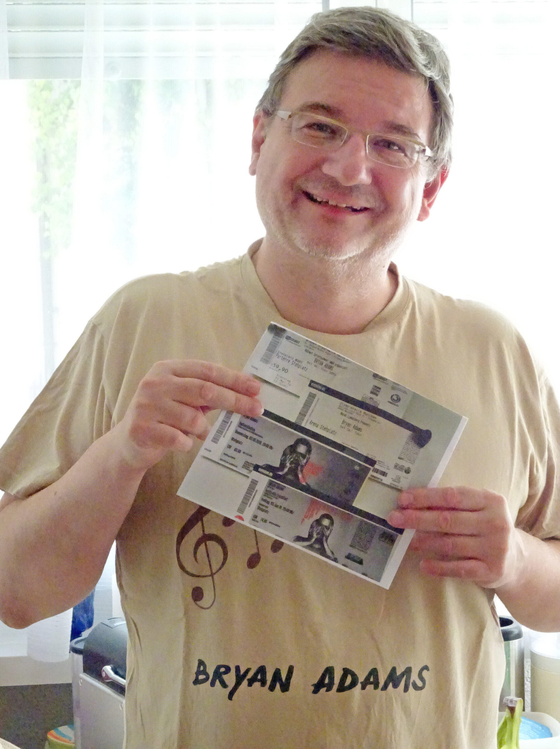 070817_reg_heitere_Bryan_Adams_Fan_zvg