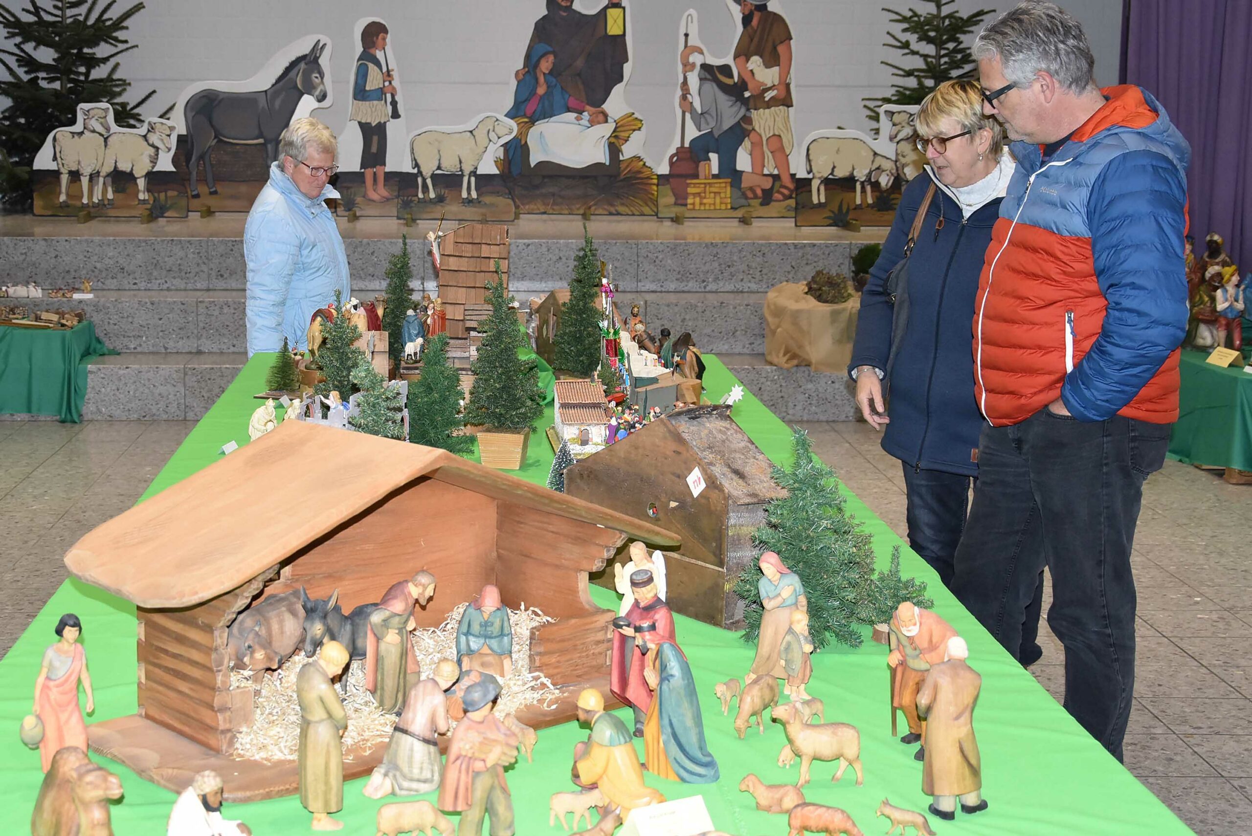 091219_reg_wema_safenwil6_awe Mehr als 40 Weihnachtskrippen gab es zu bestaunen. Dabei boten die Krippen Einblick in die Kultur des Landes, aus dem sie kommen.