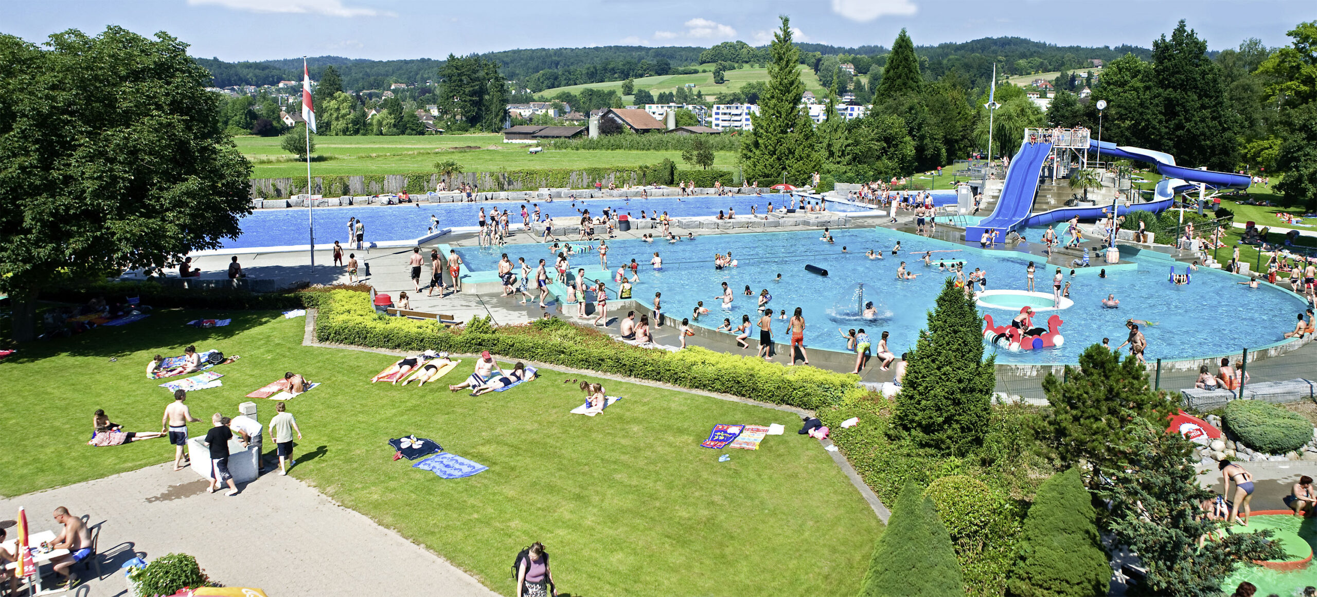 Zofinger Buch
Bilder stammen von 2008
Bilder sind kostenpflichtig
