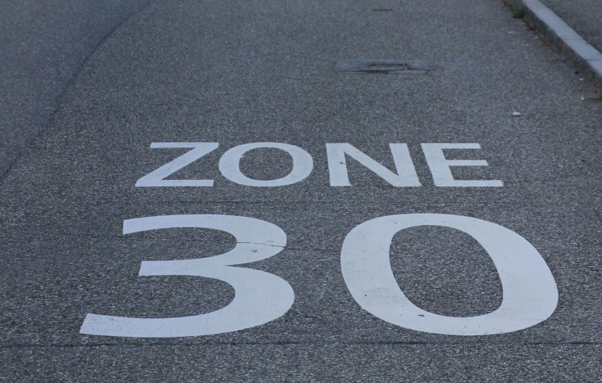Eingang Zone 30 Sommeraustrasse Aarburg