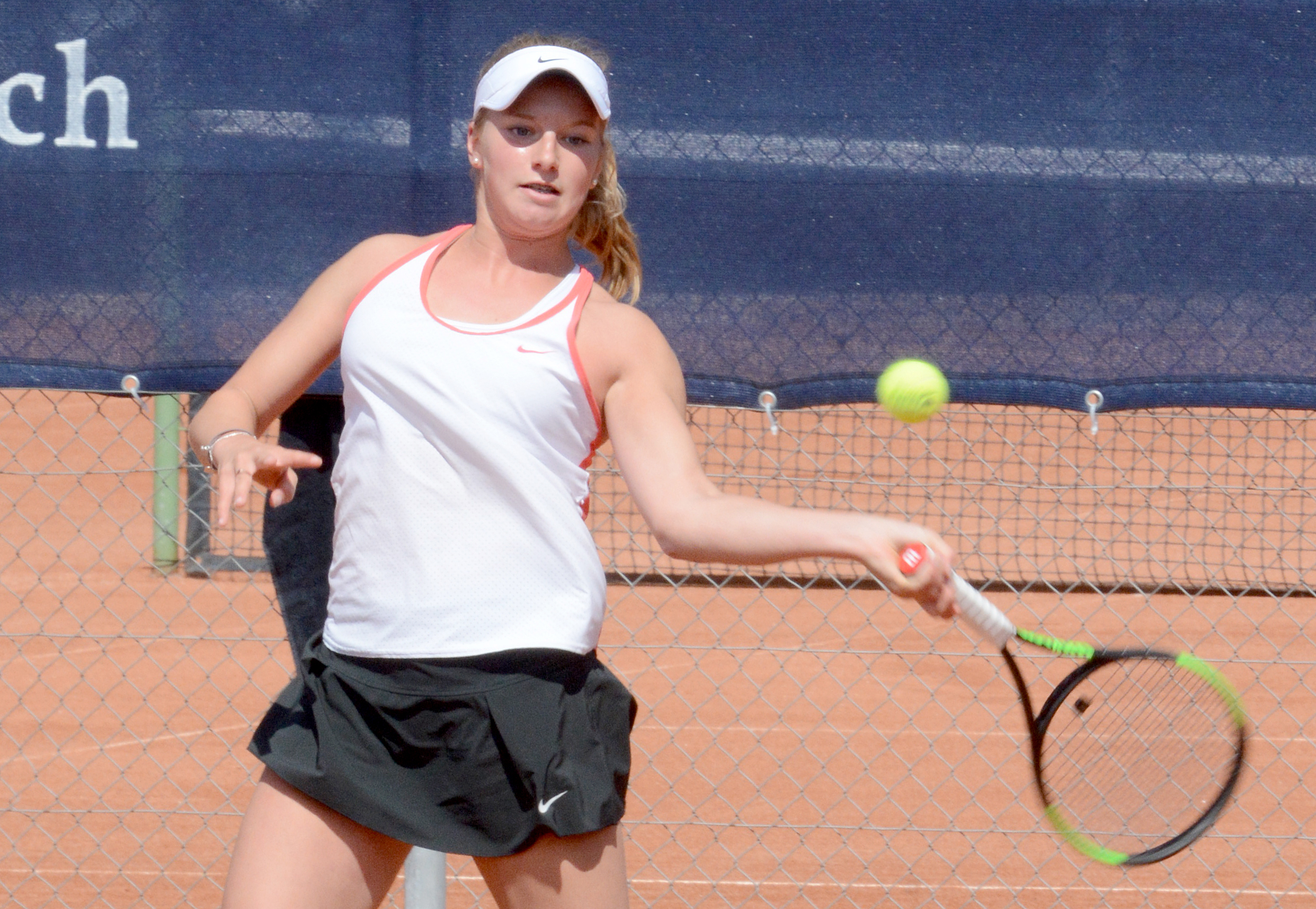 Tennis
Zofingen - Grasshoppers
Dominique Meyer
April 2017