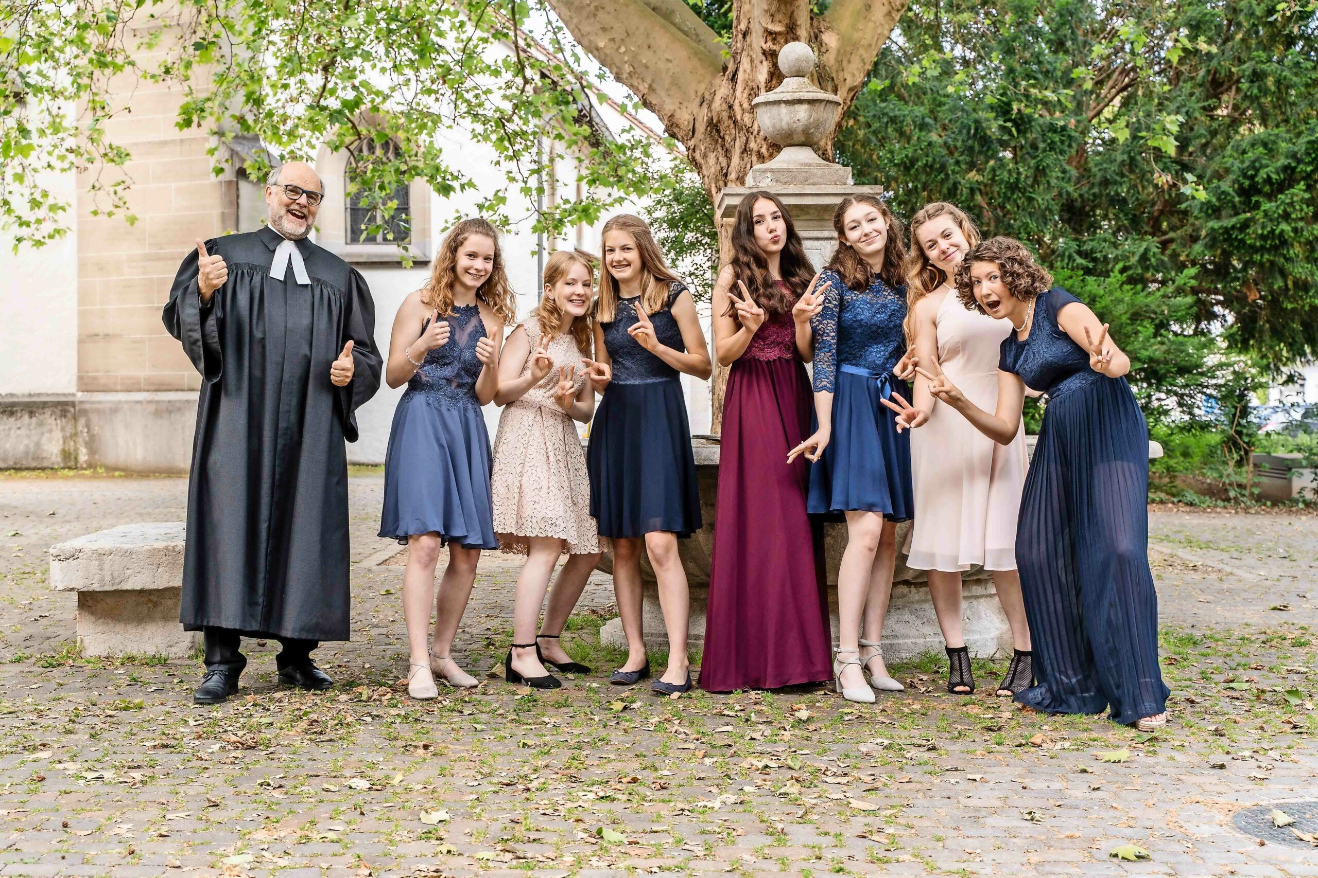 Konfirmation der Gruppe von Pfarrer Samuel Dietiker
