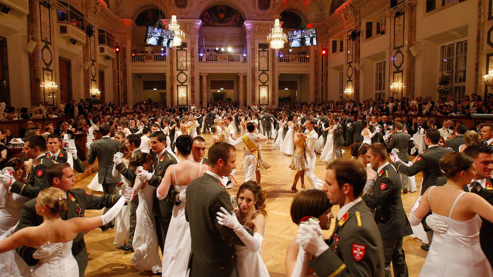 Offiziersball