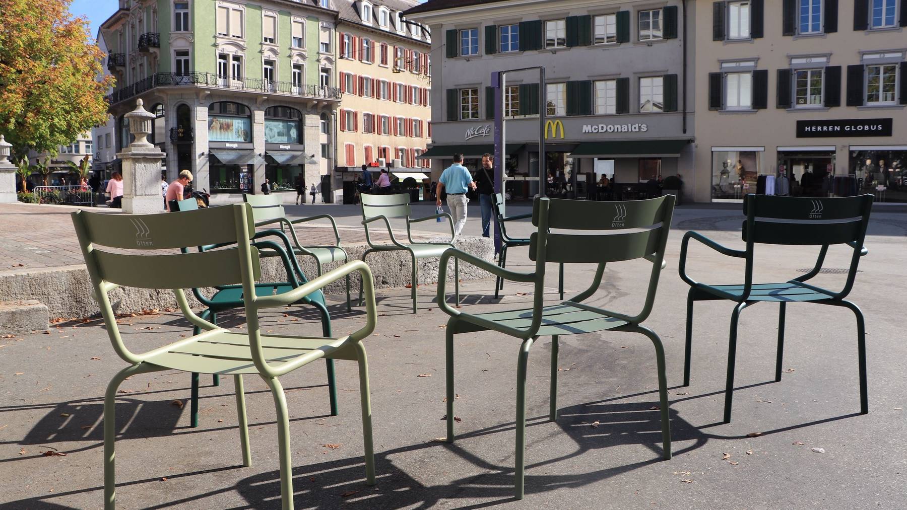 Olten_Stuehle