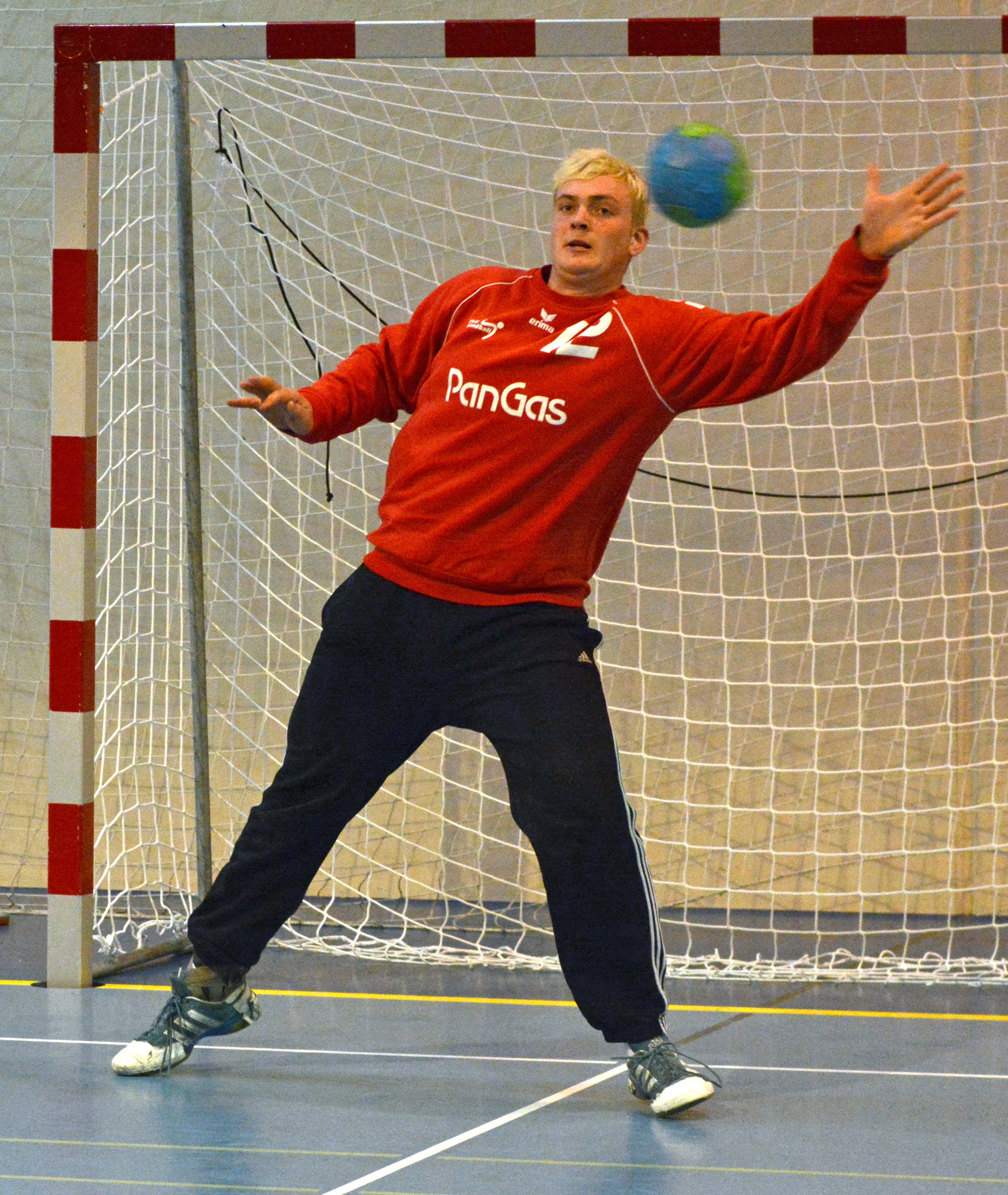 Handball
TV Dagmersellen - Wohlen
Ramon Häller
März 2016