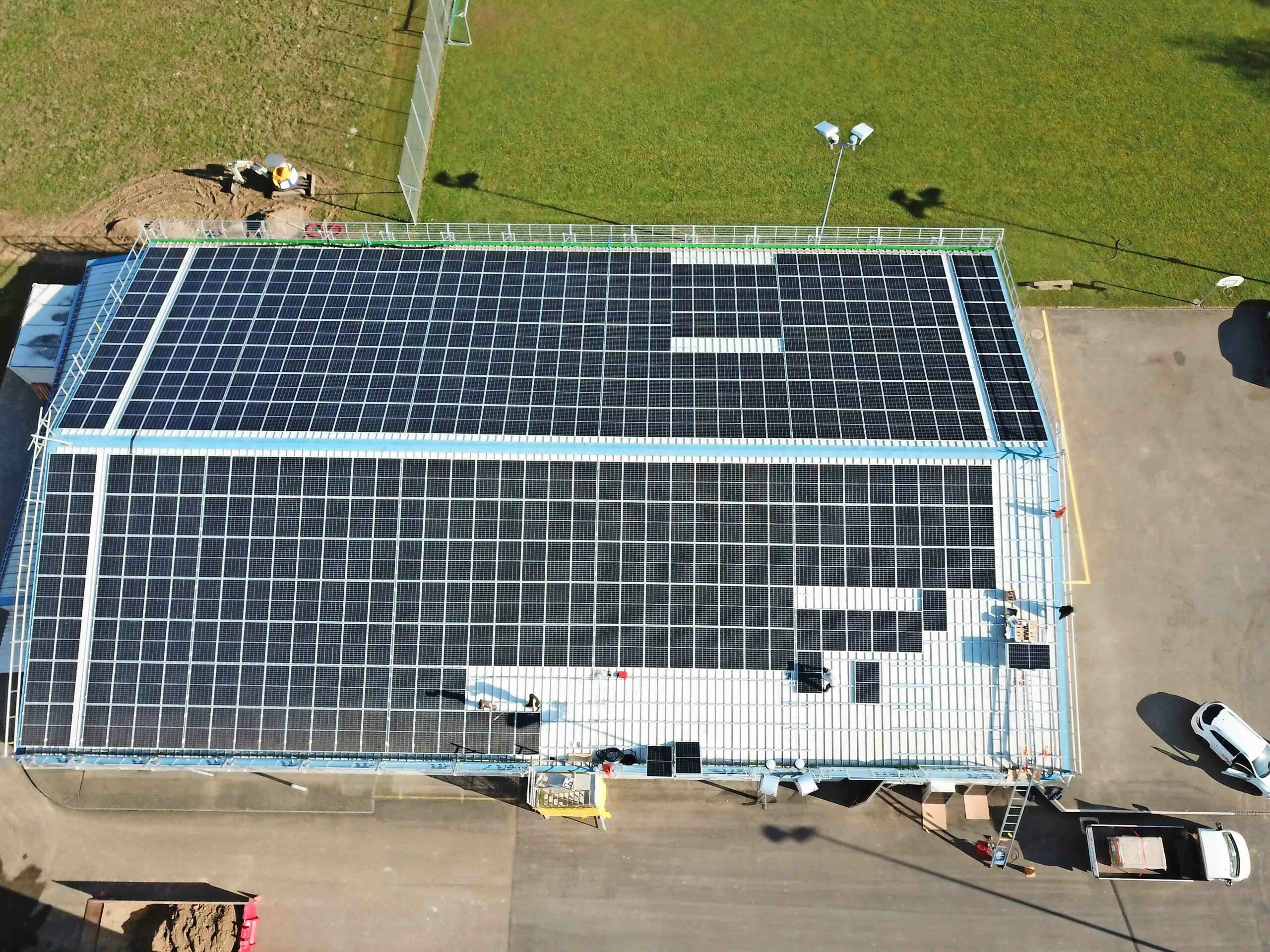 Rollhockeyhalle_Vordemwald_Solarpanels