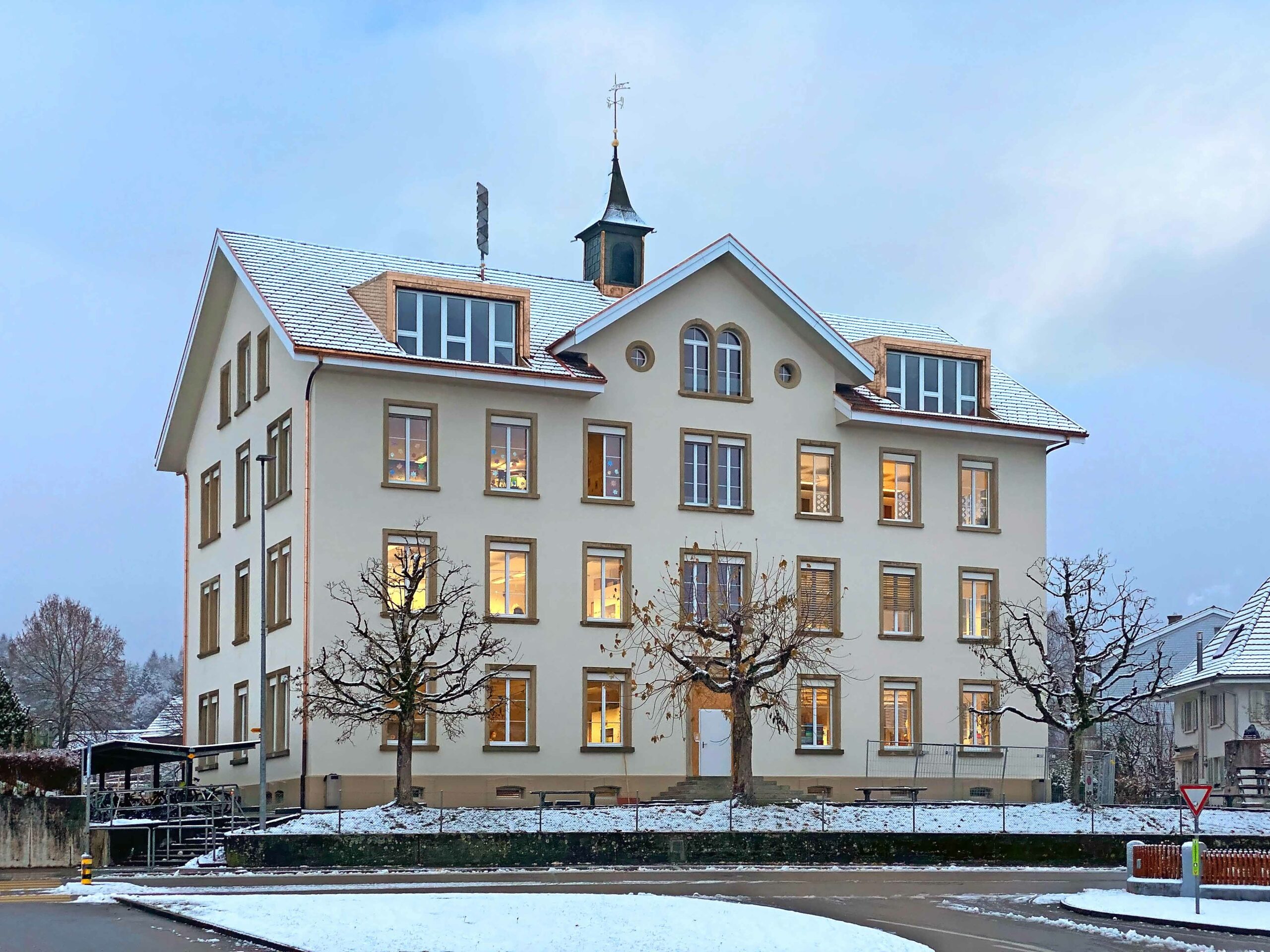 Das Schulhaus von ausen