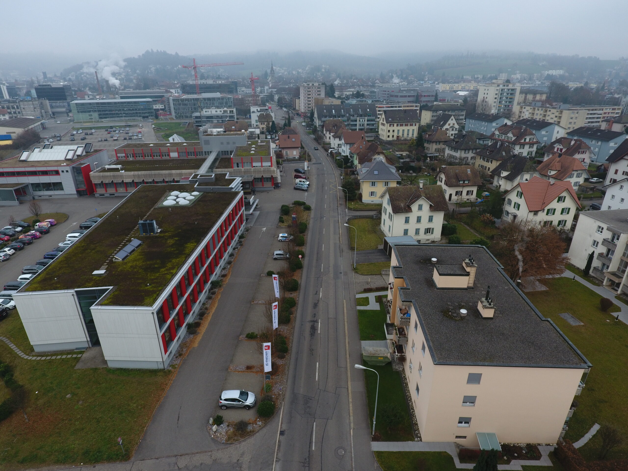 Die Stadt Zofingen aus der Luft, aufgenommen im Dezember 2016 von Andi Leemann.