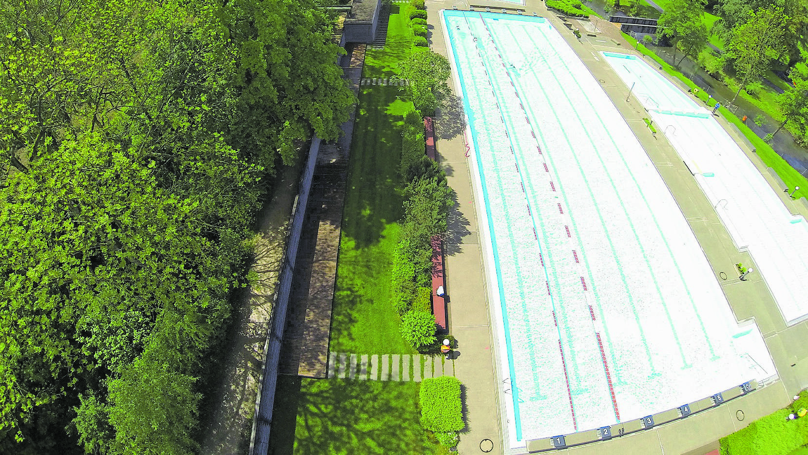 schwimmbad_suhr